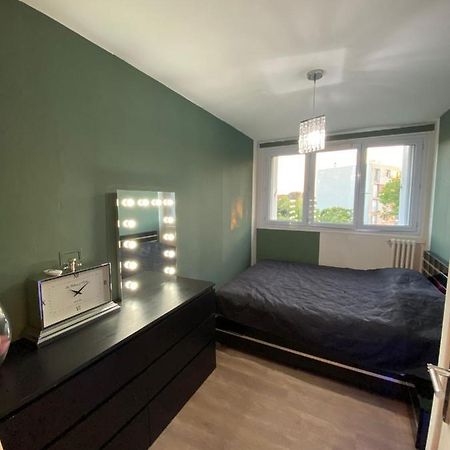 Appartement Familial Wifi Netflix Amazon Prime Saint-Cyr-lʼÉcole Εξωτερικό φωτογραφία