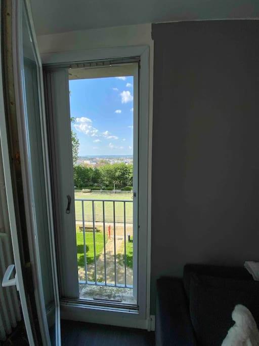 Appartement Familial Wifi Netflix Amazon Prime Saint-Cyr-lʼÉcole Εξωτερικό φωτογραφία