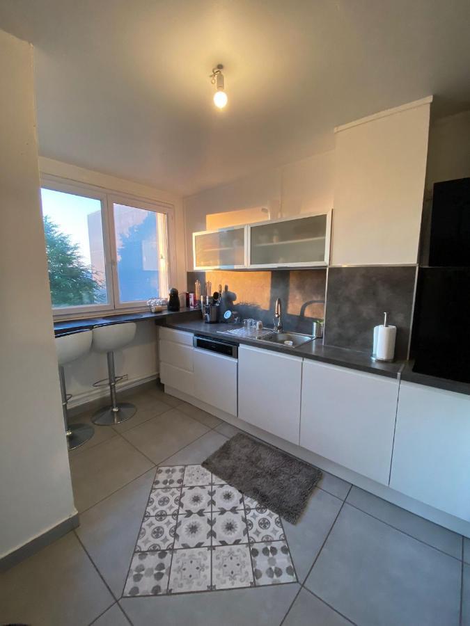 Appartement Familial Wifi Netflix Amazon Prime Saint-Cyr-lʼÉcole Εξωτερικό φωτογραφία