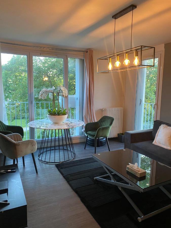 Appartement Familial Wifi Netflix Amazon Prime Saint-Cyr-lʼÉcole Εξωτερικό φωτογραφία